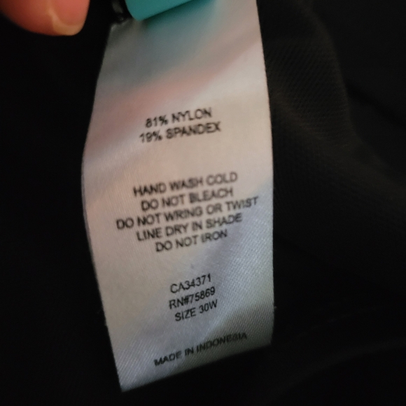 Fresh Water One Piece Removable Strap Skirted Swimsuit Slimming Black 30W - Picture 6 of 7